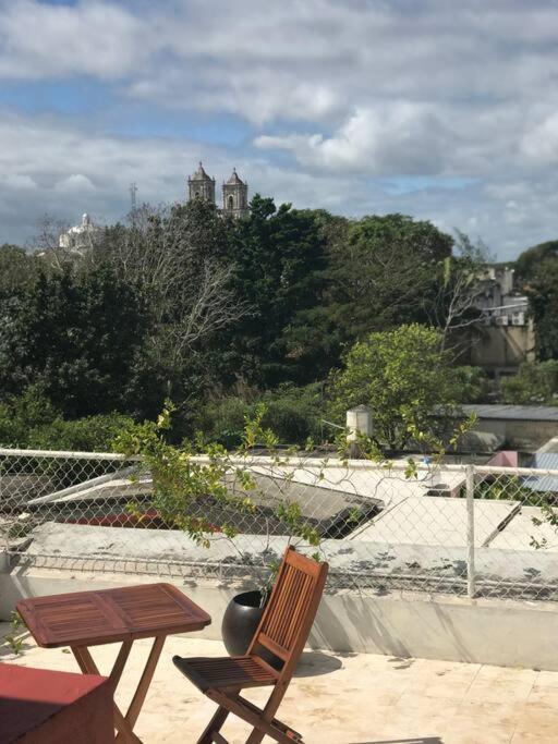 バリャドリッド Casona Xtabay, En El Centro De Valladolidヴィラ エクステリア 写真